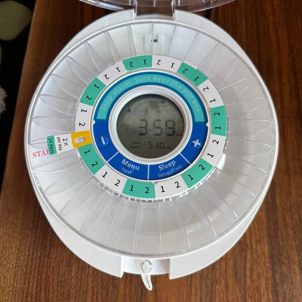 Smart Pill Dispenser 28 Slot Automatic Lighted Noise Alarm LCD Medicine Manager